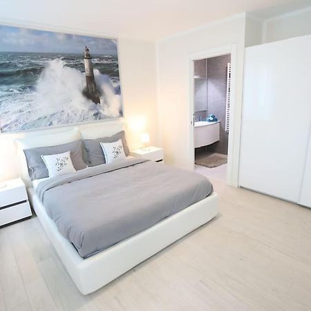 Casa Magenta Apartment 2 Валеджо-суль-Мінчо Екстер'єр фото