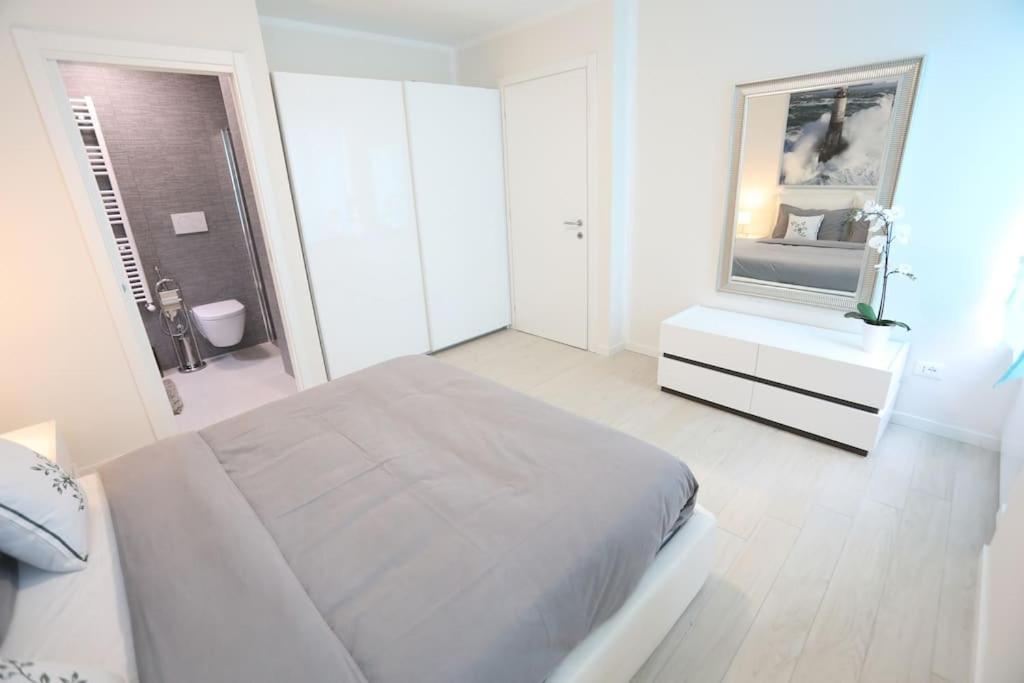 Casa Magenta Apartment 2 Валеджо-суль-Мінчо Екстер'єр фото